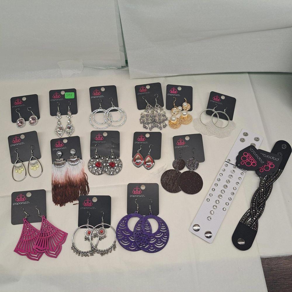 paparazzi jewelry lot 16 Piece Lot Earrings And Wrap Bracelet